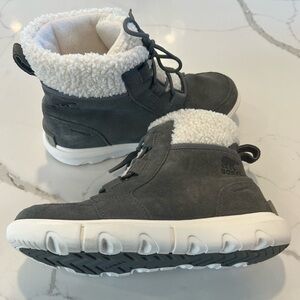 NWOT Sorel Boots